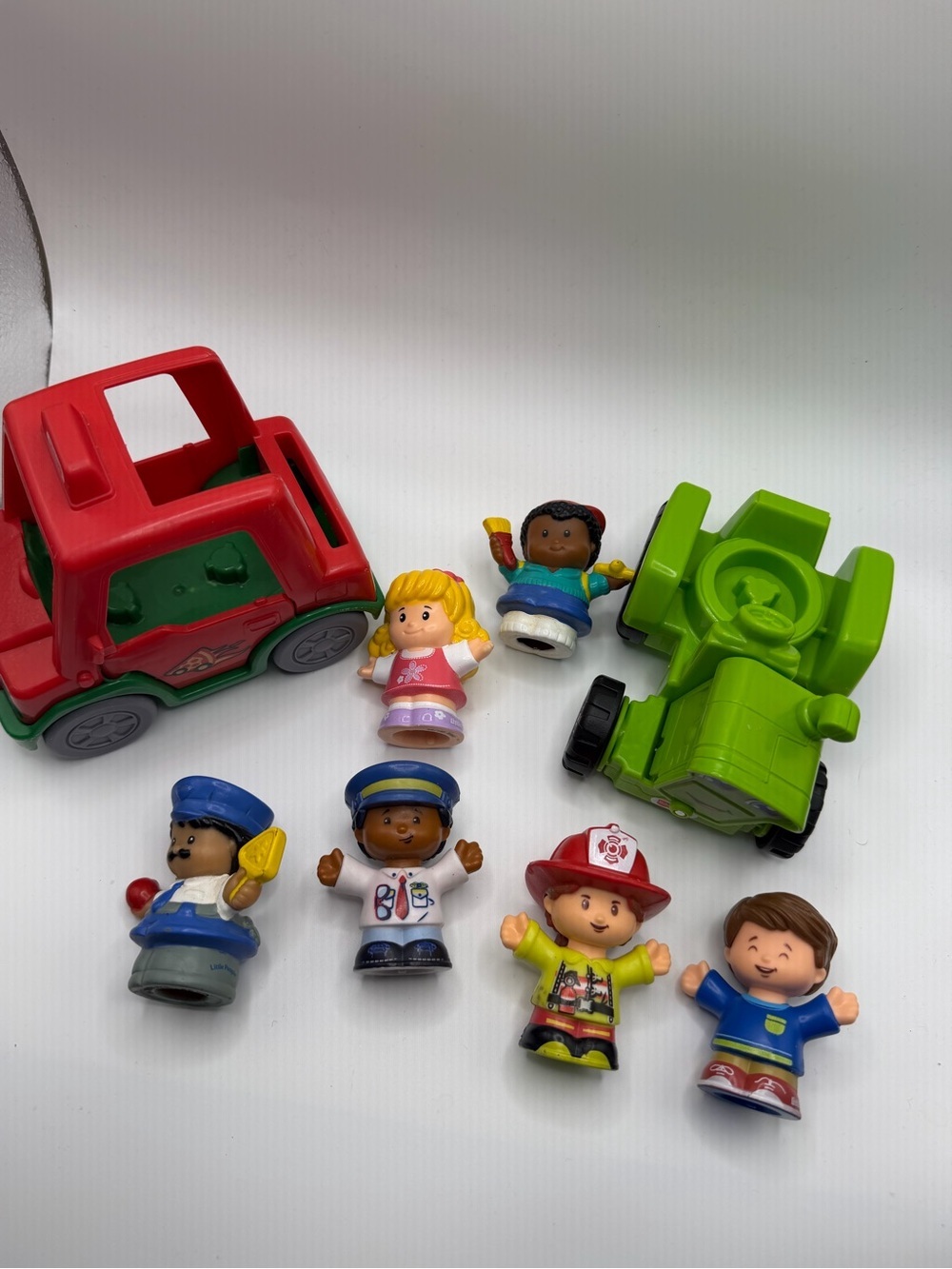 Lot of Fisher Price Little People 6 Figures and 2 Vehicles Delivery Car Tractor